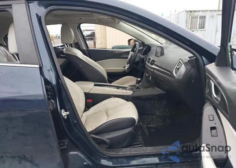 2018 Mazda Mazda3 Grand Touring z USA, uszkodzony, nr VIN 3MZBN1M36JM263822